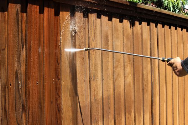 Fence Cleaning in Arroyo Grande