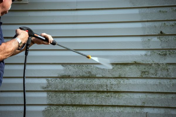Vinyl Siding Power Washing in Arroyo Grande