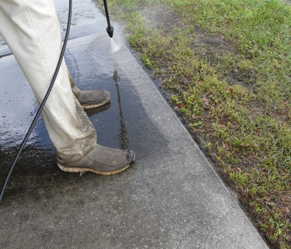 Sidewalk Concrete Cleaning in Arroyo Grande