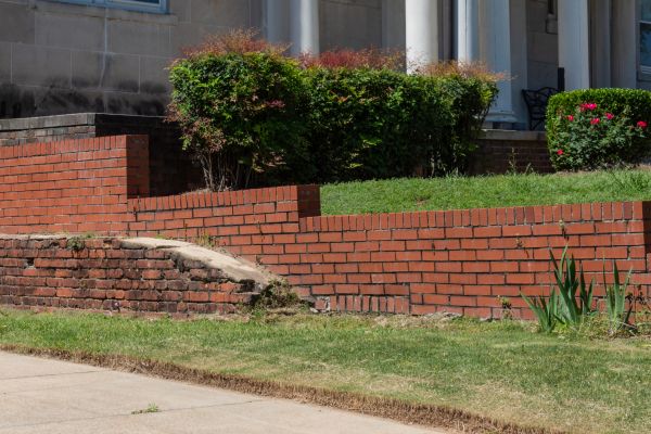Retaining Wall Cleaning in Arroyo Grande